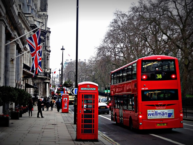 Seldon-Rosser-Working-In-London