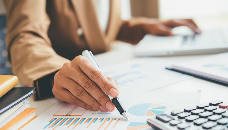 Seldon-Rosser-APAC-Law-Firm-BDMC Budgets-and-Ratios-2021.jpg